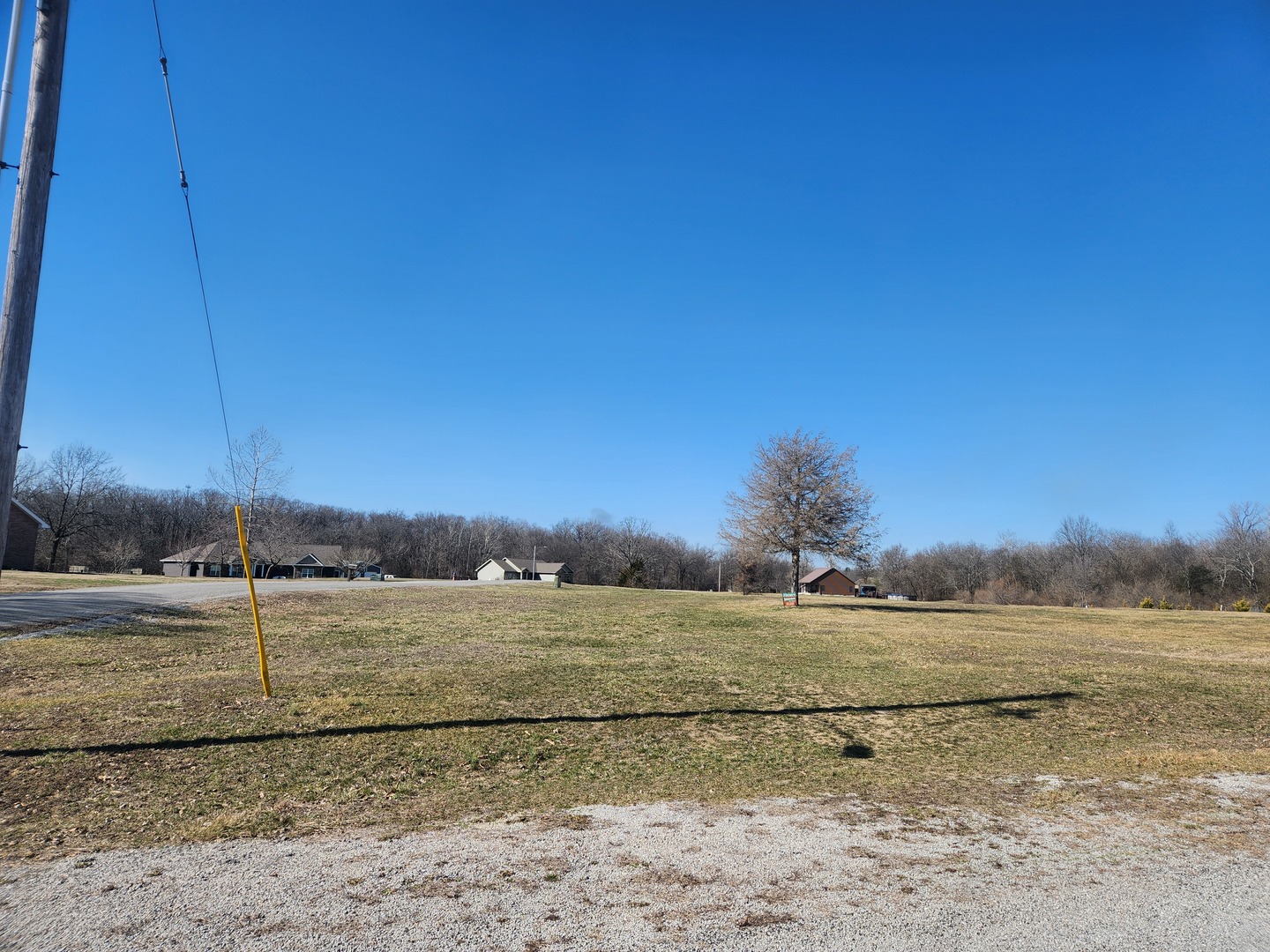 821 Bluebell Road Du Quoin, IL 62832 - Photo 8 of 10 a view of a field with an ocean