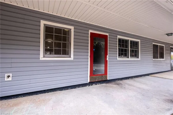 $95,000 | 2890 Carriage Drive, Unit B, Winston-Salem, NC 27106