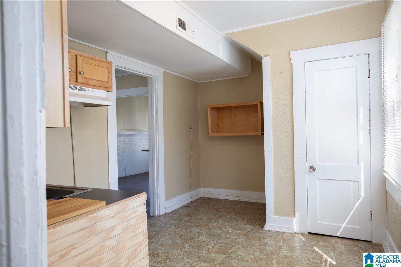 304 12th Street Southwest Birmingham, AL 35211 - Photo 10 of 25