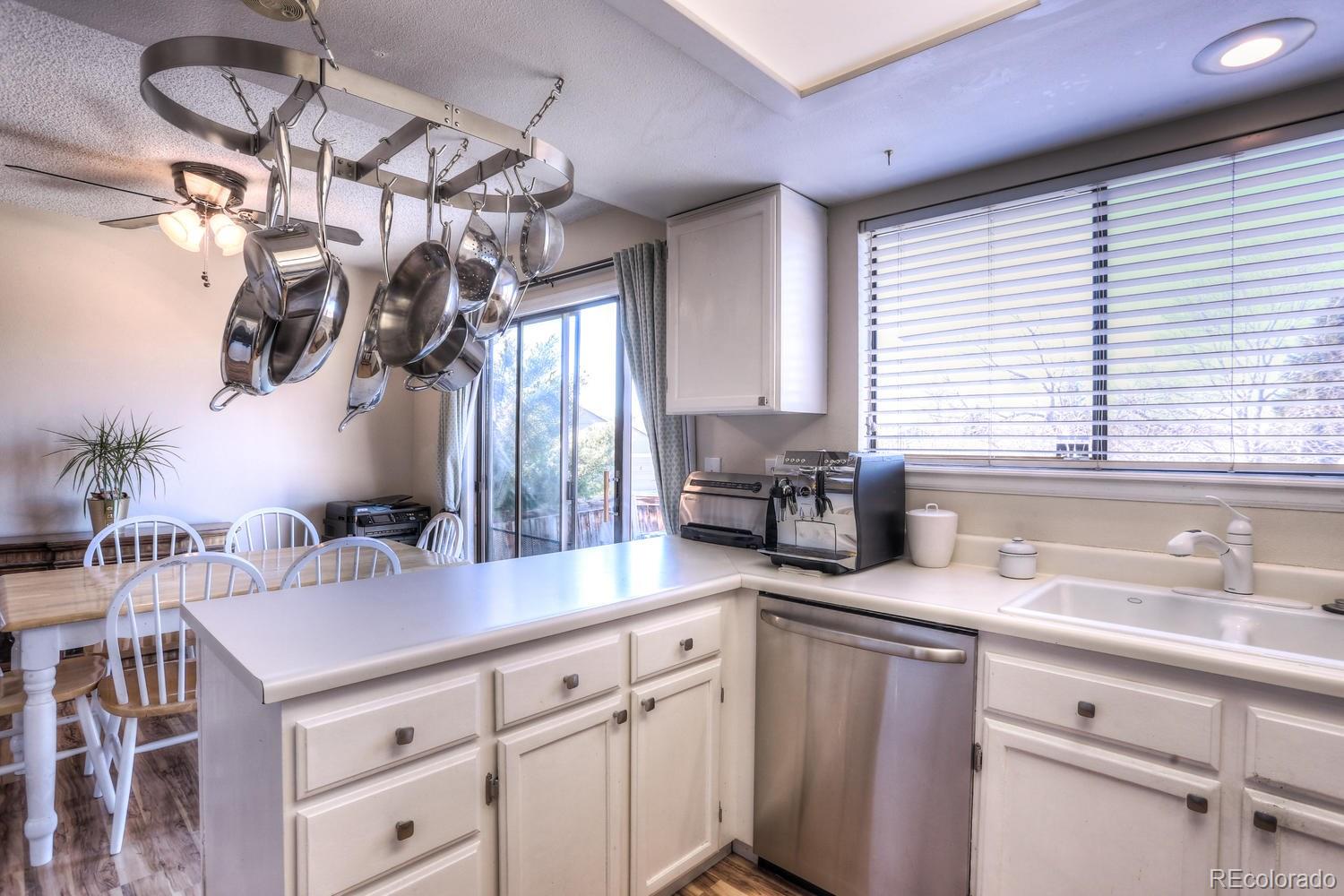 548 Spring Grove Avenue Highlands Ranch, CO 80126 - Photo 9 of 25 Gallery Image 9