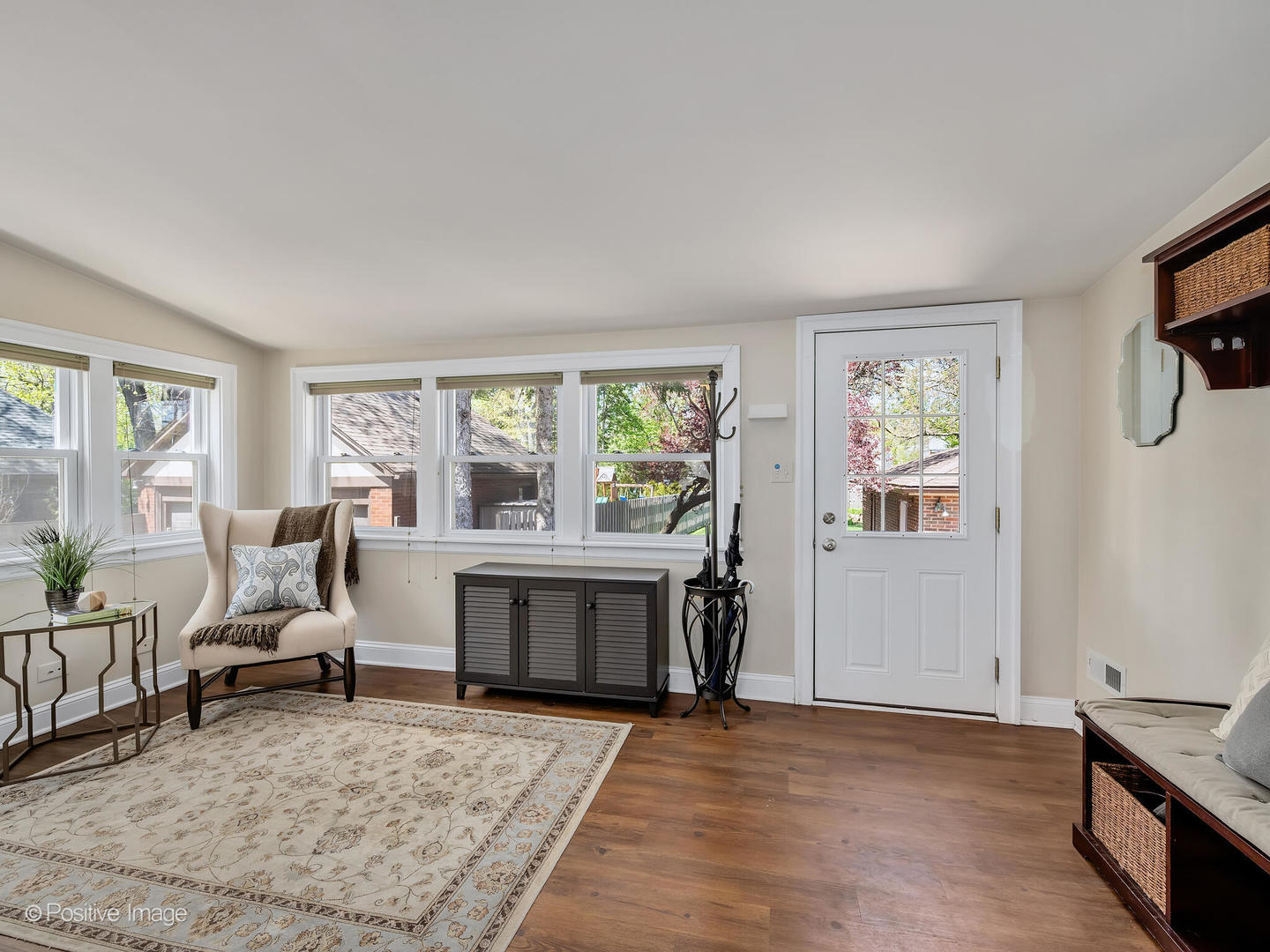 302 Southcote Road Riverside, IL 60546 - Photo 18 of 40 a living room with furniture and a window