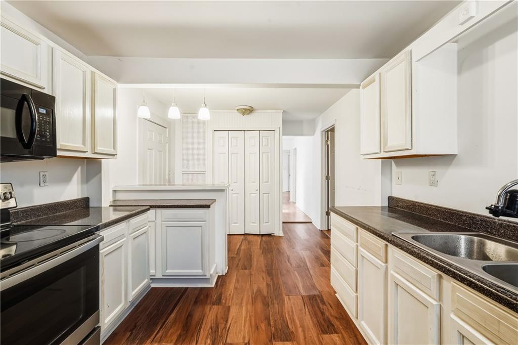 159 Fairfield Place Northwest Atlanta, GA 30314 - Photo 5 of 24