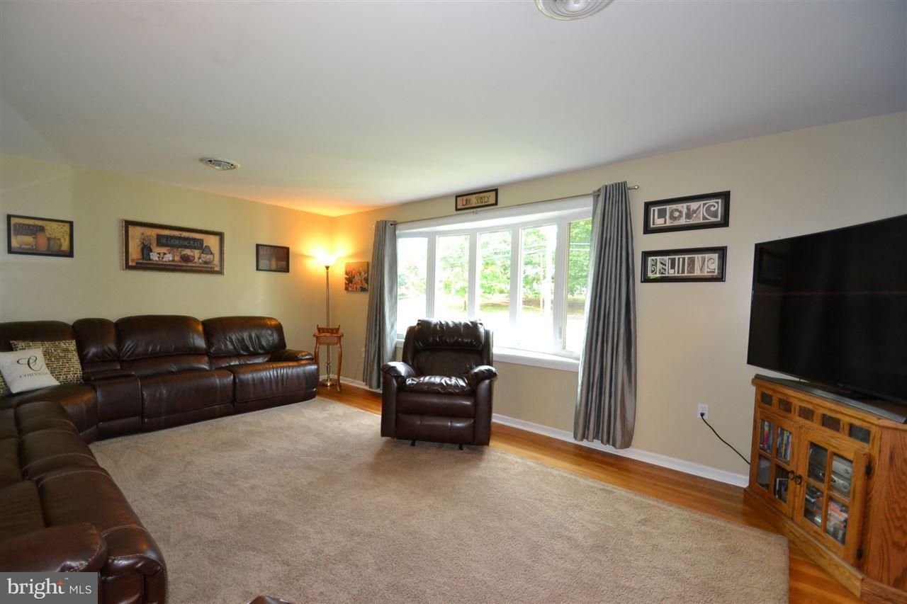 5935 Devonshire Road Harrisburg, PA 17112 - Photo 3 of 20 Gallery Image 3