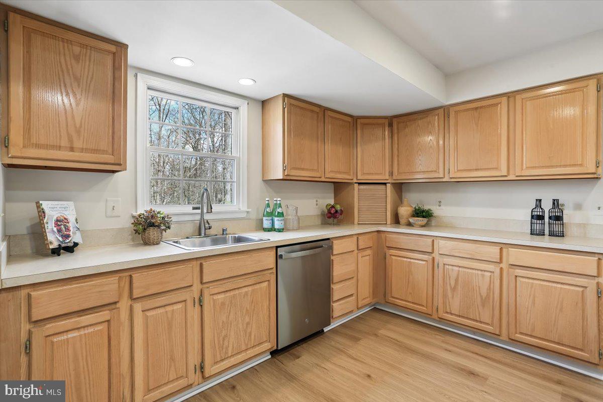 17413 Rio Dulce Court Olney, MD 20832 - Photo 13 of 85 Kitchen with abundant cabinets and walk in pantry