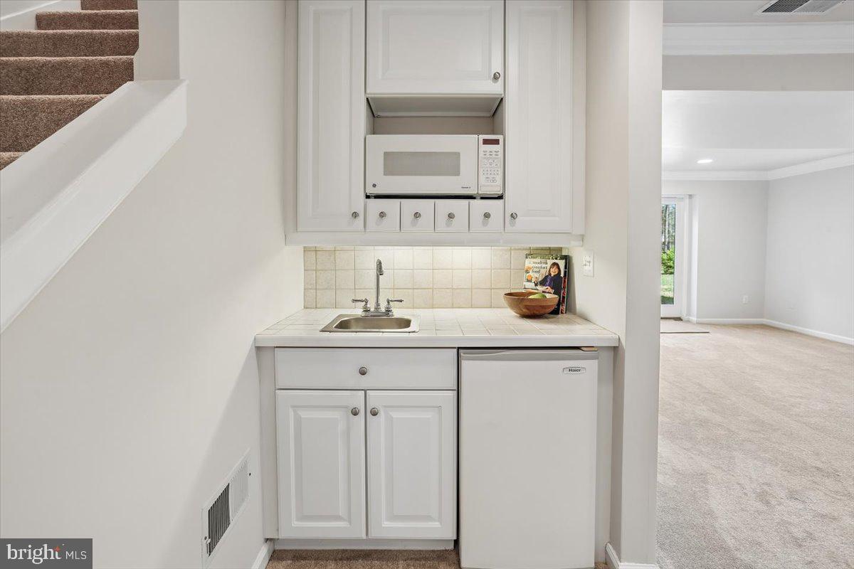 17413 Rio Dulce Court Olney, MD 20832 - Photo 48 of 85 Lower Level Kitchenette