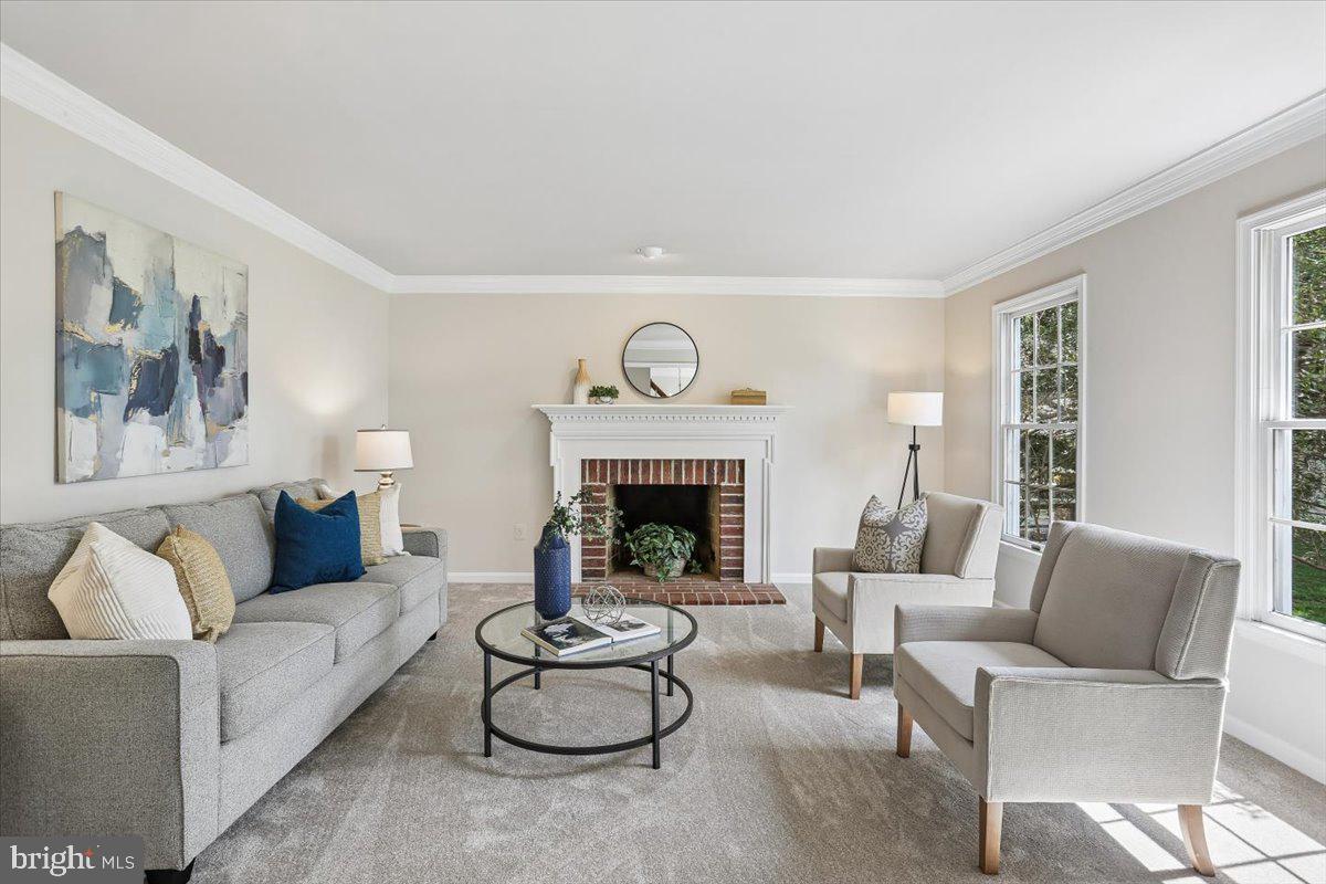 17413 Rio Dulce Court Olney, MD 20832 - Photo 9 of 85 Living Room
