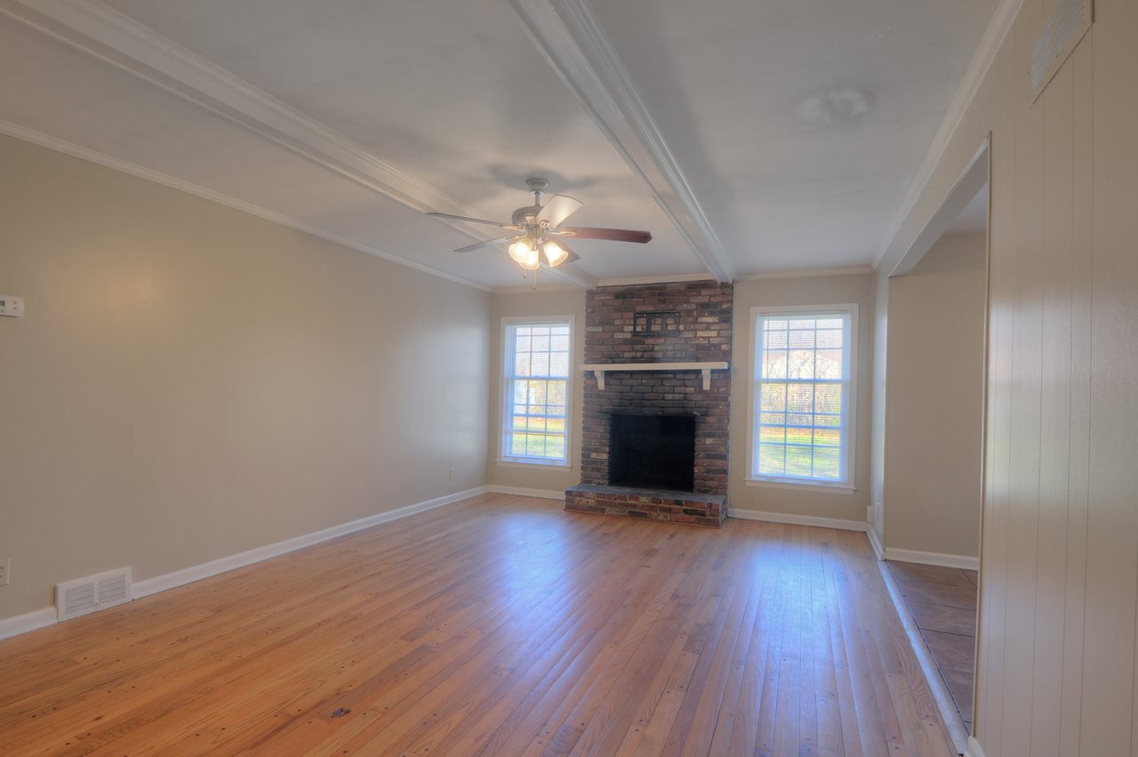2082 Finley Road Memphis, TN 38116 - Photo 2 of 24 Gallery Image 2