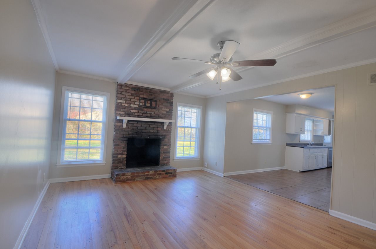 2082 Finley Road Memphis, TN 38116 - Photo 3 of 24 Gallery Image 3