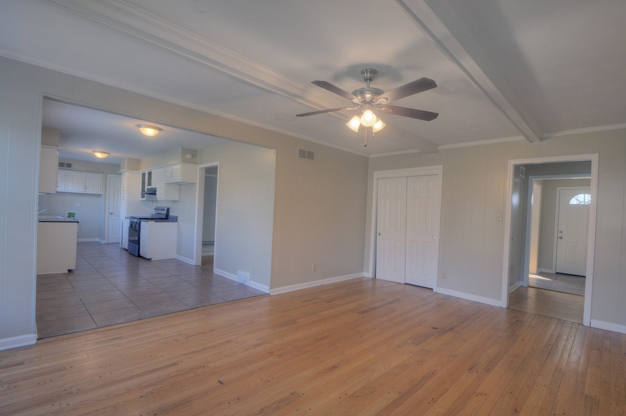 2082 Finley Road Memphis, TN 38116 - Photo 4 of 24 Gallery Image 4
