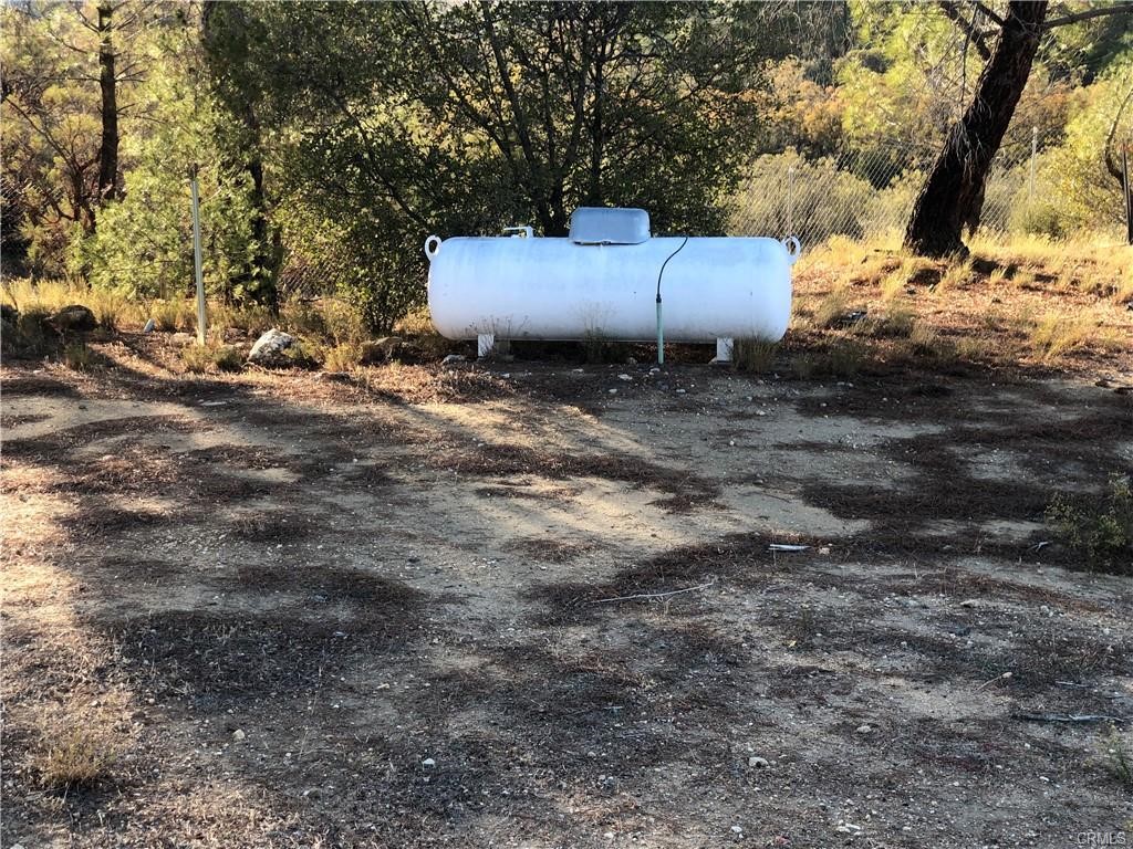58160 Bliss Road Anza, CA 92539 - Photo 13 of 24 a view of a backyard