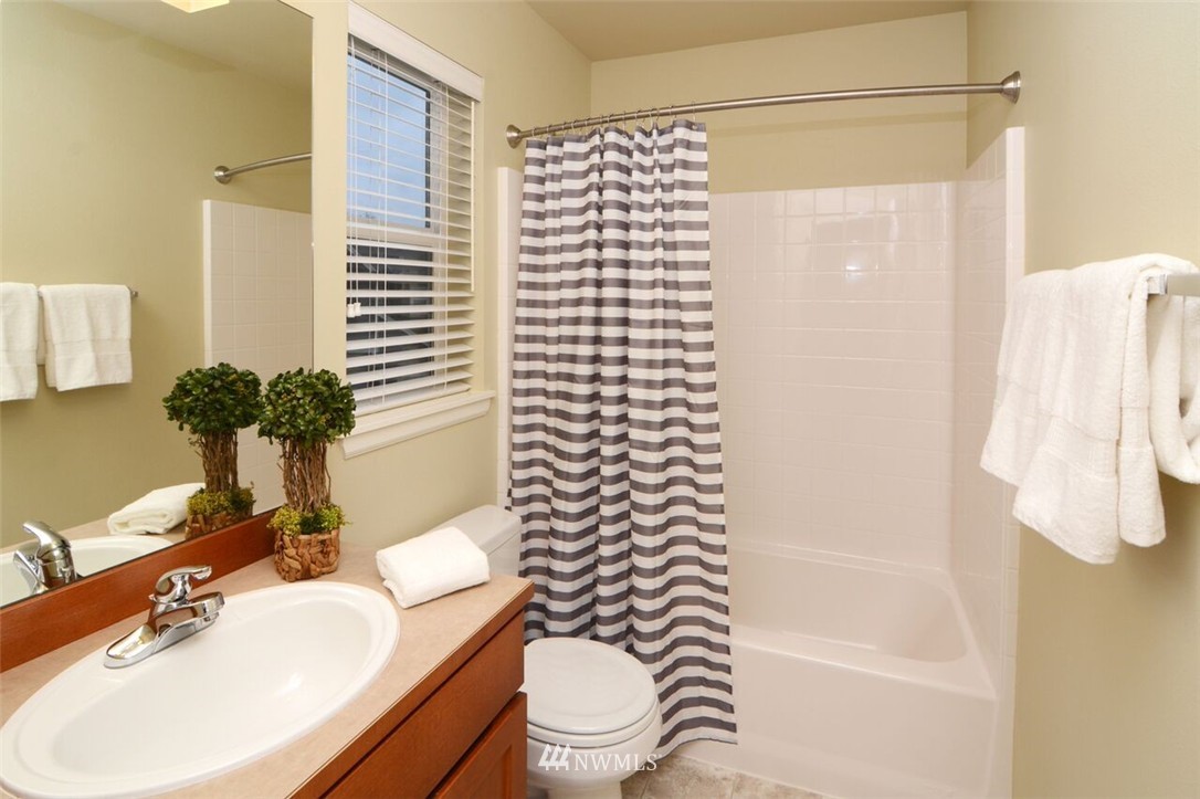 3605 183rd Street Southeast Bothell, WA 98012 - Photo 13 of 24