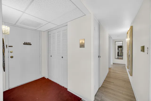 $183,000 | 521 Coventry Lane, Unit 12, Crystal Lake, IL 60014