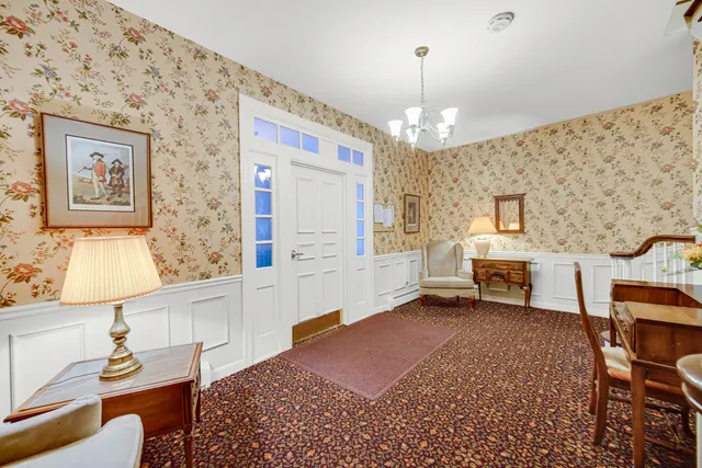 $183,000 | 521 Coventry Lane, Unit 12, Crystal Lake, IL 60014