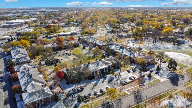 $183,000 | 521 Coventry Lane, Unit 12, Crystal Lake, IL 60014