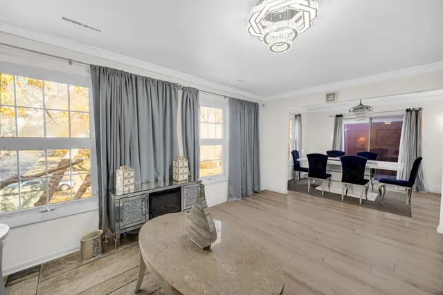 $183,000 | 521 Coventry Lane, Unit 12, Crystal Lake, IL 60014