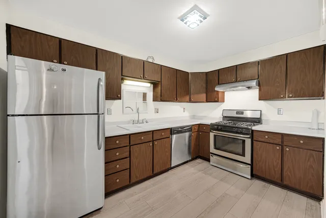 $183,000 | 521 Coventry Lane, Unit 12, Crystal Lake, IL 60014