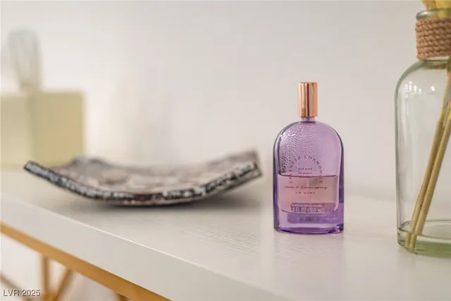 $2,400 | 10718 Lilestone Court, Las Vegas, NV 89166