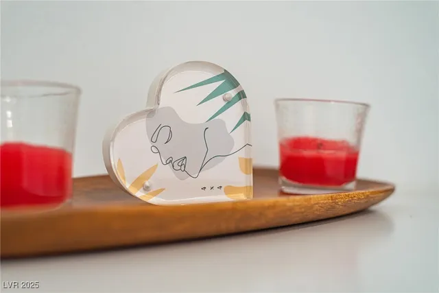 $2,400 | 10718 Lilestone Court, Las Vegas, NV 89166