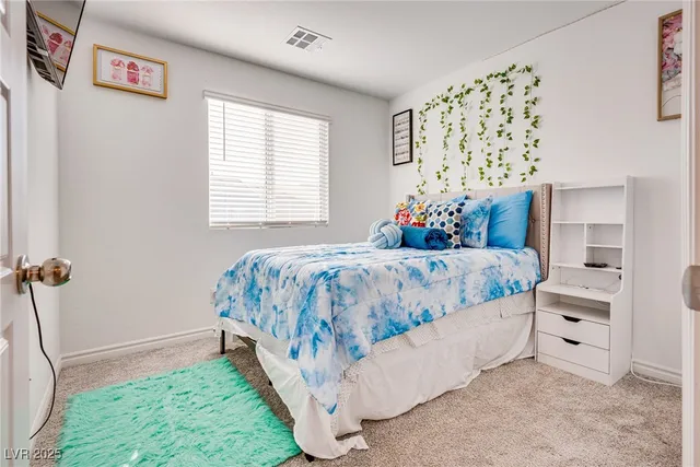 $2,400 | 10718 Lilestone Court, Las Vegas, NV 89166