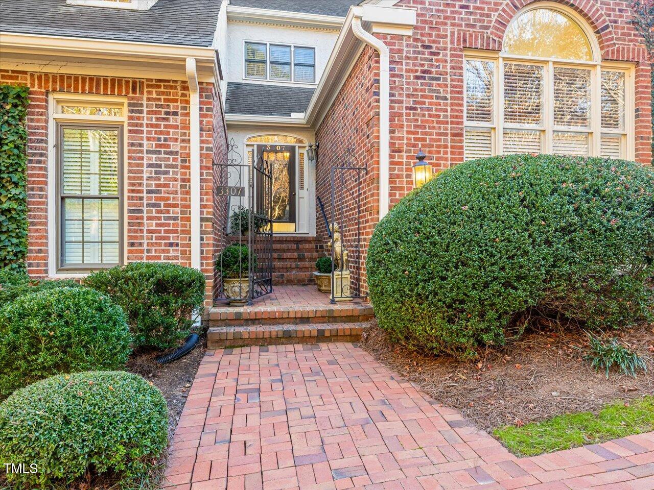 3307 Ridgecrest Court Raleigh, NC 27607 - Photo 31 of 34 04-Front Entry