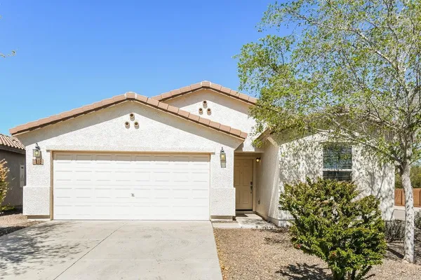 $1,870 | 1126 East Daniella Drive, San Tan Valley, AZ 85140