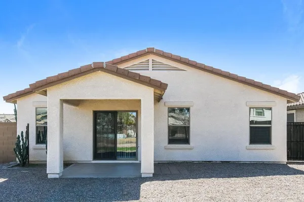$1,940 | 1126 East Daniella Drive, San Tan Valley, AZ 85140