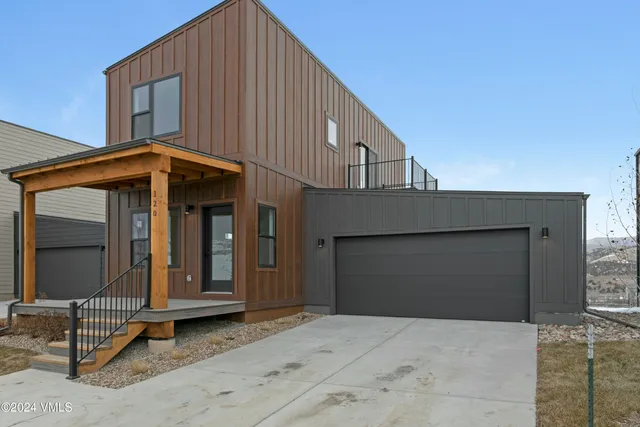 $876,900 | 121 Kali Lane, Gypsum, CO 81637
