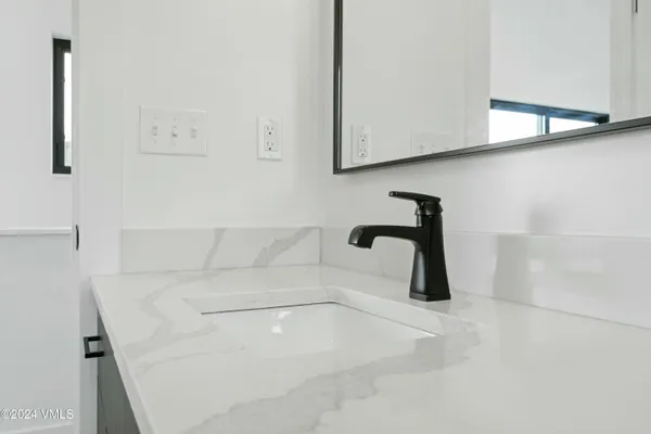 $885,900 | 121 Kali Lane, Gypsum, CO 81637