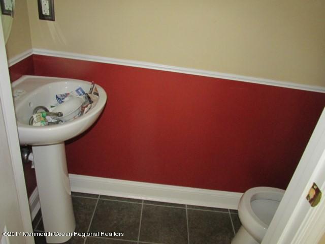 34 Abby Road Farmingdale, NJ 07727 - Photo 4 of 9 IMG_9341