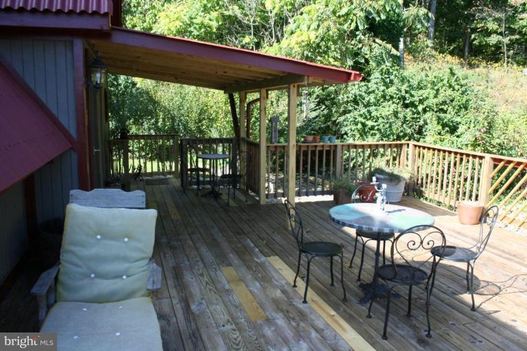 1608 Reed Road Knoxville, MD 21758 - Photo 5 of 11 Deck