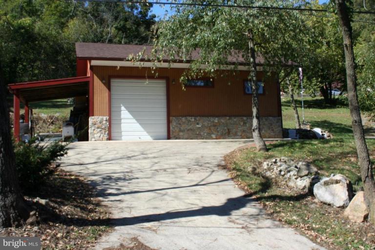 1608 Reed Road Knoxville, MD 21758 - Photo 8 of 11 Garage 1