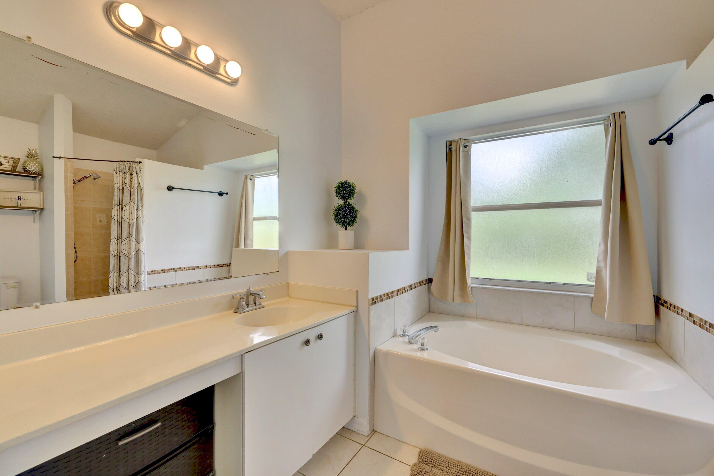 2144 Southwest Vista Road Port St. Lucie, FL 34953 - Photo 18 of 41 18_632a0180_1_2_3_4