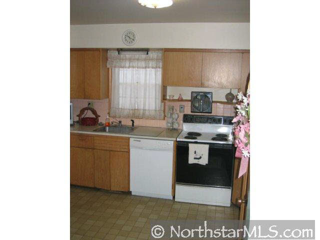 916 9th Avenue Northwest Rochester, MN 55901 - Photo 8 of 10 Gallery Image 8
