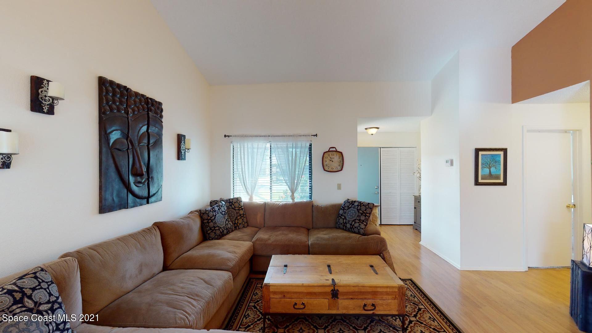 2210 Golf Isle Drive, Unit 906 Melbourne, FL 32935 - Photo 20 of 74 Family room 3