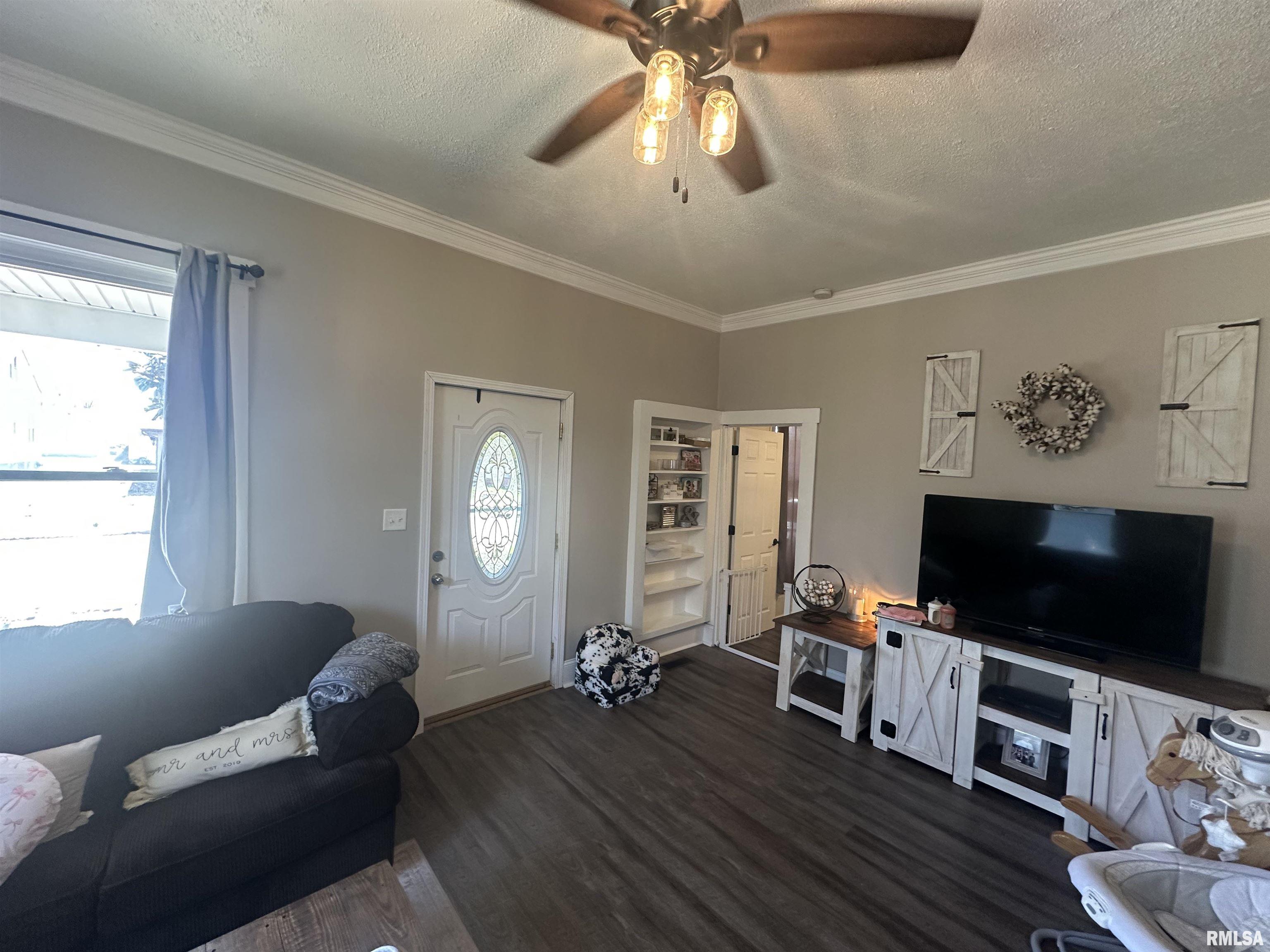 2022 Hortense Street Murphysboro, IL 62966 - Photo 5 of 16