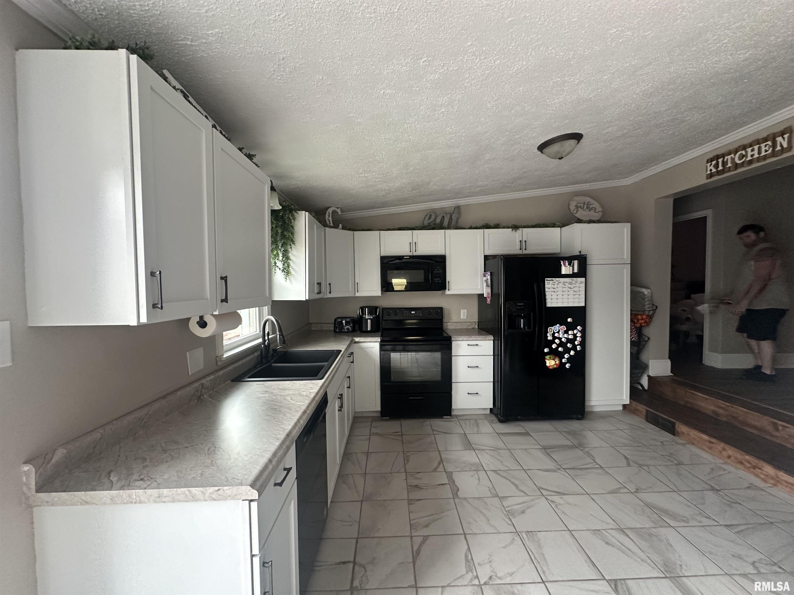 2022 Hortense Street Murphysboro, IL 62966 - Photo 9 of 16