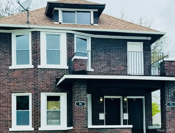 $180,000 | 72 Pilgrim Street, Highland Park, MI 48203