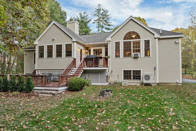 $945,000 | 12 Parshley Lane, Brentwood, NH 03833