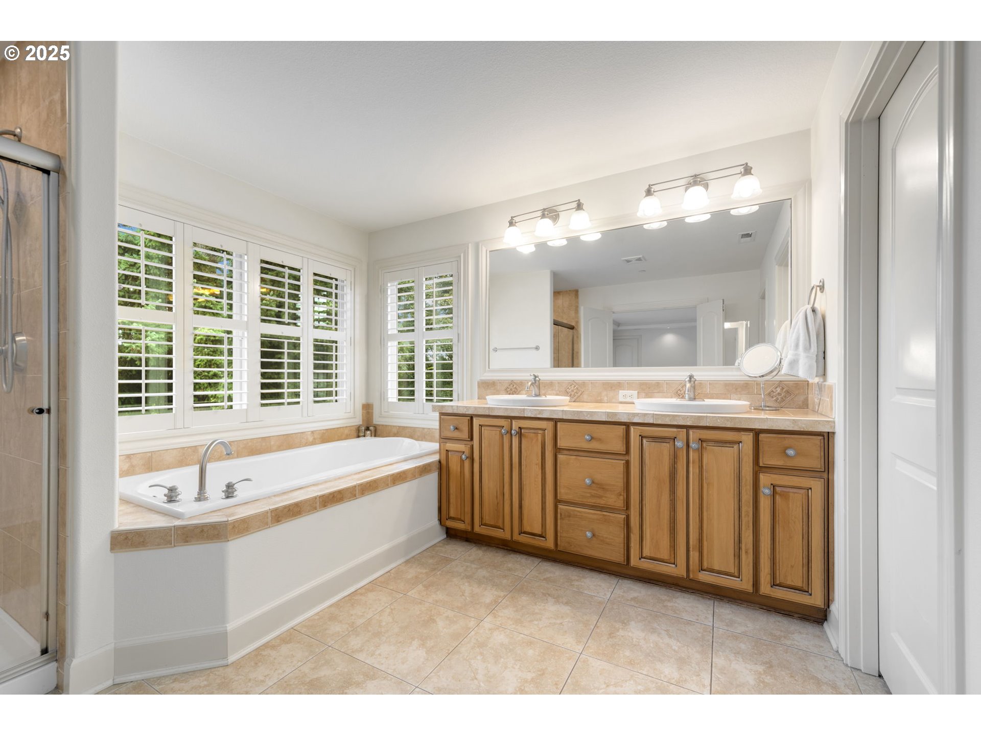 2540 Northwest 12th Circle Camas, WA 98607 - Photo 26 of 48 Bathroom, Attached