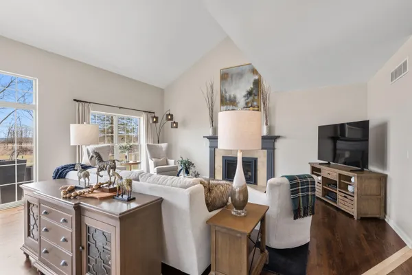 $1,290,000 | 9518 State Highway 144, Farmington, WI 53040