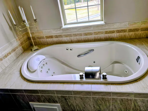 $1,290,000 | 9518 State Highway 144, Farmington, WI 53040