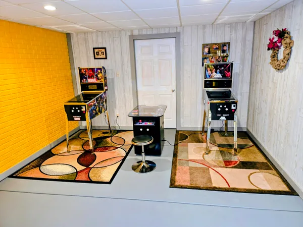 $1,290,000 | 9518 State Highway 144, Farmington, WI 53040