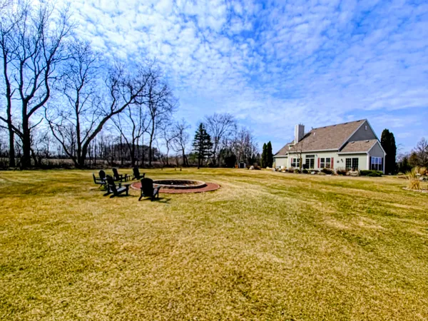 $1,290,000 | 9518 State Highway 144, Farmington, WI 53040
