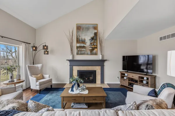 $1,290,000 | 9518 State Highway 144, Farmington, WI 53040