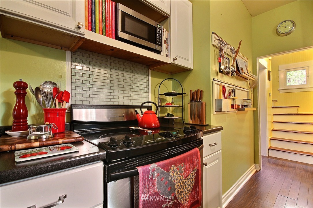 5918 19th Avenue South Seattle, WA 98108 - Photo 4 of 25