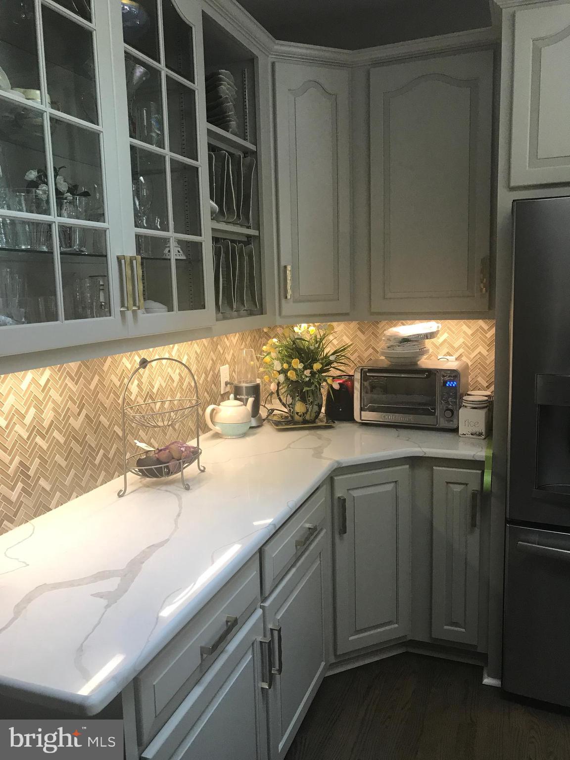 1817 Dogwood Road Harrisburg, PA 17110 - Photo 8 of 64 Kitchen