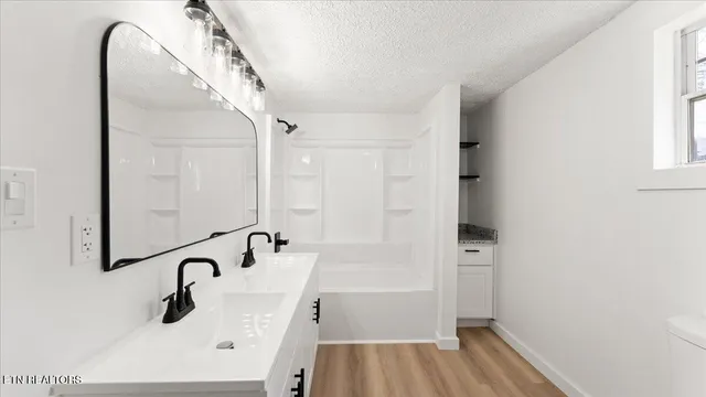 $269,900 | 105 Lenoir Street, Sweetwater, TN 37874