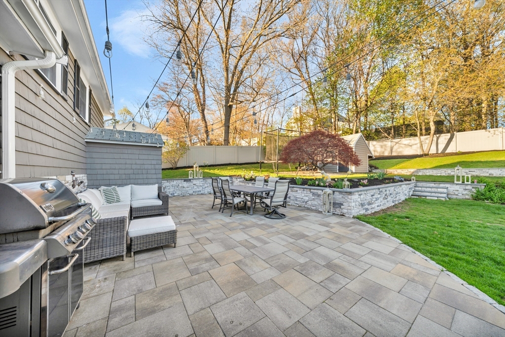 105 MacArthur Road Stoneham, MA 02180 - Photo 21 of 28