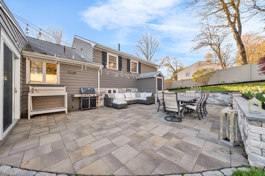 105 MacArthur Road Stoneham, MA 02180 - Photo 22 of 28