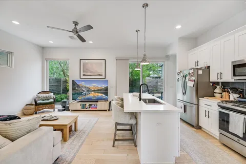 $580,000 | 406 Franklin Boulevard, Unit 2, Austin, TX 78751